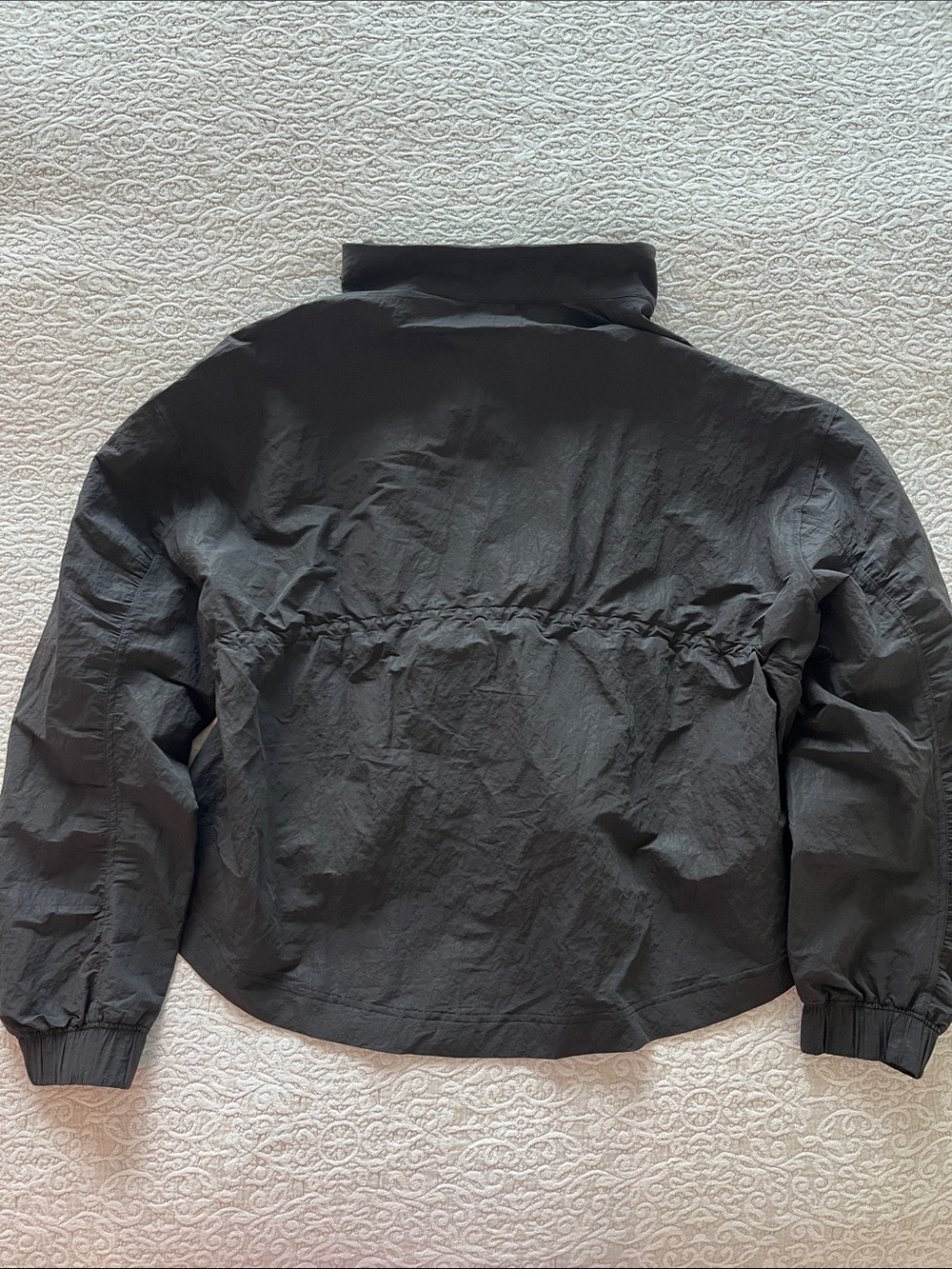 Lululemon Crinkle Nylon Cinchable Jacket Black Size Small NWT - Picture 6 of 8